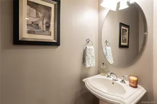 126 Hudson Pointe Dr, Poughkeepsie, NY 12601 - Photo 11