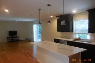 230 Expressway Dr N, Medford, NY 11763 - Photo 9