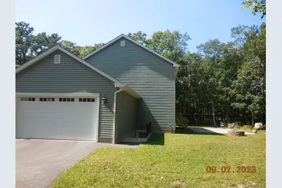 230 Expressway Drive N, Medford, NY 11763 - Photo 19