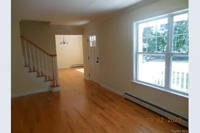 230 Expressway Drive N, Medford, NY 11763 - Photo 11