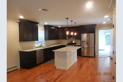 230 Expressway Drive N, Medford, NY 11763 - Photo 21