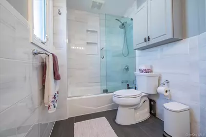 107 Acorn Way, Malverne, NY 11565 - Photo 17