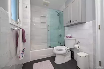 107 Acorn Way, Malverne, NY 11565 - Photo 19