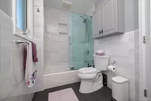 107 Acorn Wy, Malverne, NY 11565 - Photo 19