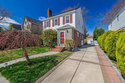 107 Acorn Way, Malverne, NY 11565 - Photo 3