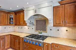 42 Irving Ave, North Babylon, NY 11703 - Photo 11