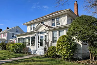 60 Lloyd Avenue, Lynbrook, NY 11563 - Photo 1
