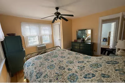 60 Lloyd Avenue, Lynbrook, NY 11563 - Photo 13