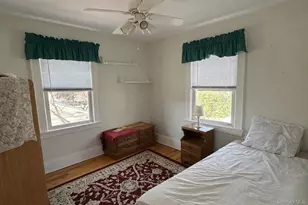 60 Lloyd Ave, Lynbrook, NY 11563 - Photo 19