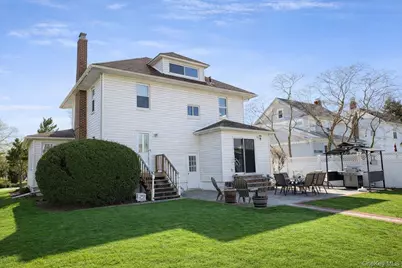 60 Lloyd Avenue, Lynbrook, NY 11563 - Photo 23