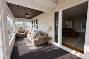 60 Lloyd Ave, Lynbrook, NY 11563 - Photo 25