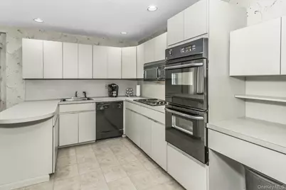 59 Jamaica Avenue, Plainview, NY 11803 - Photo 9