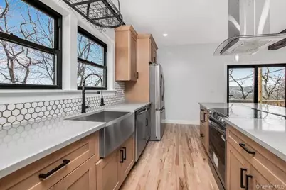 94 Ridgeview Avenue, Yonkers, NY 10710 - Photo 7