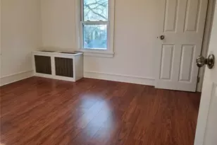 40 Amity St, Patchogue, NY 11772 - Photo 9