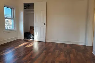 40 Amity St, Patchogue, NY 11772 - Photo 5