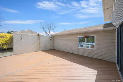 51 Wexford Drive, Oakdale, NY 11769 - Photo 25