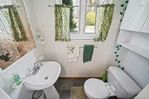 51 Wexford Dr, Oakdale, NY 11769 - Photo 15