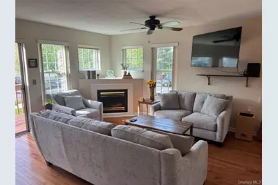 131 Elmcrest Drive, Fishkill, NY 12524 - Photo 11