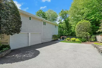 20 Robbins Road, Pleasantville, NY 10570 - Photo 39