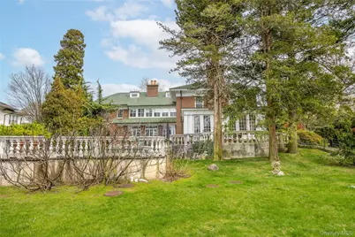 127 Beverly Road, Douglaston, NY 11363 - Photo 19