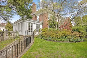 1-27 Beverly Rd, Douglaston, NY 11363 - Photo 11