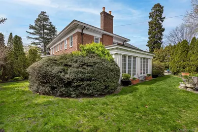 127 Beverly Road, Douglaston, NY 11363 - Photo 13