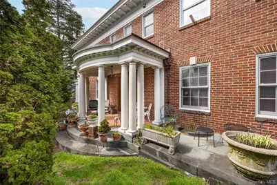 127 Beverly Road, Douglaston, NY 11363 - Photo 15