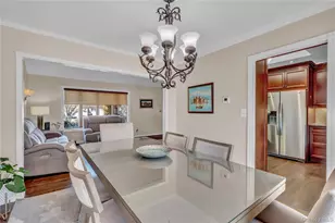 421 Grand Blvd, Massapequa Park, NY 11762 - Photo 9