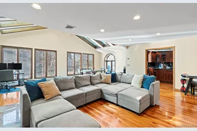 209 S Ocean Avenue, Bayport, NY 11705 - Photo 9