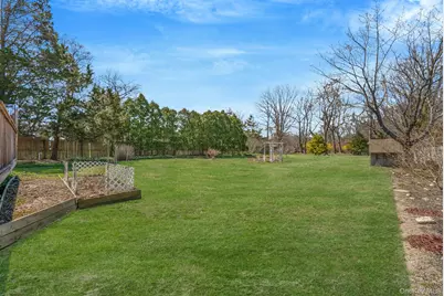 842 Greenlawn Avenue, Islip Terrace, NY 11752 - Photo 31