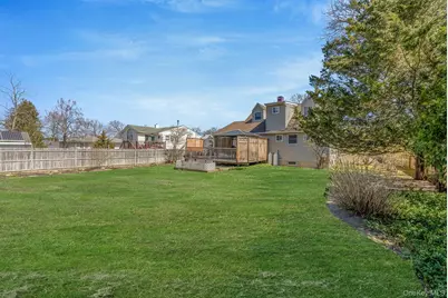842 Greenlawn Avenue, Islip Terrace, NY 11752 - Photo 37
