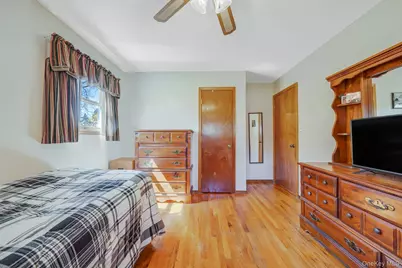 842 Greenlawn Avenue, Islip Terrace, NY 11752 - Photo 17