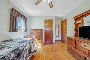 842 Greenlawn Ave, Islip Terrace, NY 11752 - Photo 17