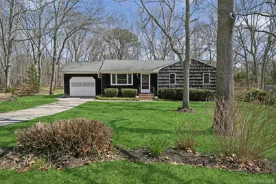 4 Columbine Avenue S, Hampton Bays, NY 11946 - Photo 39