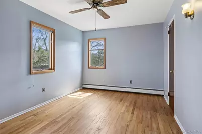 4 Columbine Avenue S, Hampton Bays, NY 11946 - Photo 29