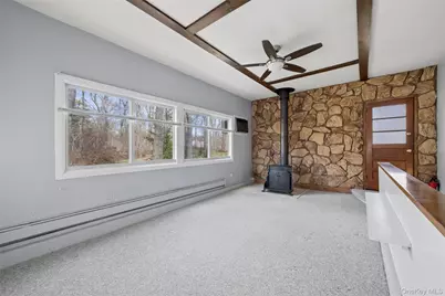 4 Columbine Avenue S, Hampton Bays, NY 11946 - Photo 21