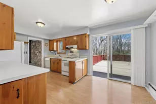 4 Columbine Ave S, Hampton Bays, NY 11946 - Photo 11