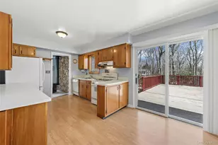 4 Columbine Ave S, Hampton Bays, NY 11946 - Photo 15