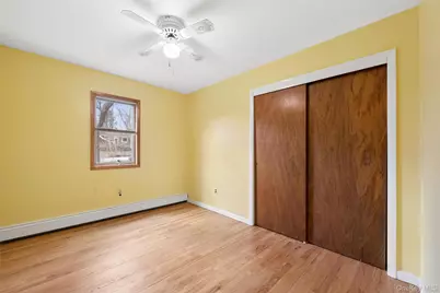 4 Columbine Avenue S, Hampton Bays, NY 11946 - Photo 25