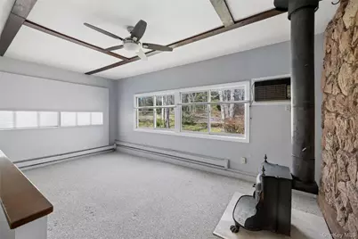 4 Columbine Avenue S, Hampton Bays, NY 11946 - Photo 19