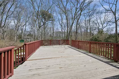 4 Columbine Avenue S, Hampton Bays, NY 11946 - Photo 11