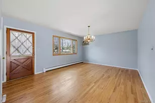 4 Columbine Ave S, Hampton Bays, NY 11946 - Photo 9