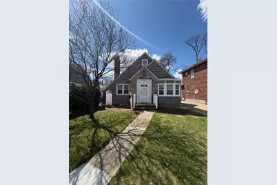 13 Parkview Place, Malverne, NY 11565 - Photo 1