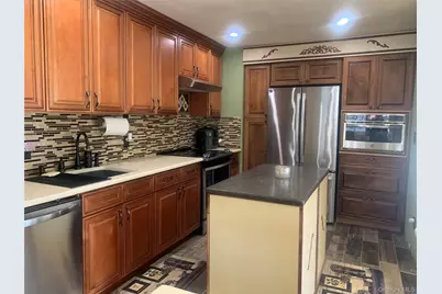 159 Parkwood Drive, Shirley, NY 11967 - Photo 7