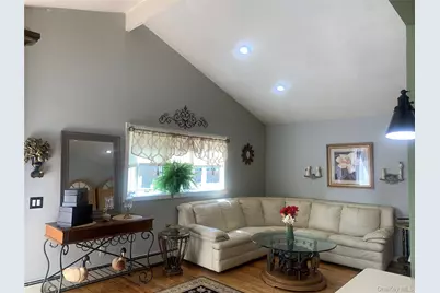 159 Parkwood Drive, Shirley, NY 11967 - Photo 5