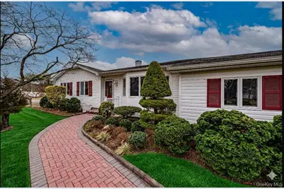 3 Jenny Lane, Holtsville, NY 11742 - Photo 1