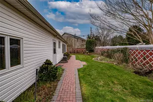 3 Jenny Ln, Holtsville, NY 11742 - Photo 31