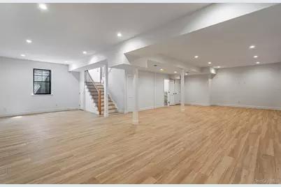 33 3rd Street, Manhasset, NY 11030 - Photo 25