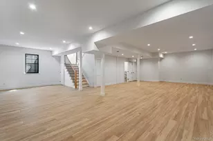 33 3rd St, Manhasset, NY 11030 - Photo 25