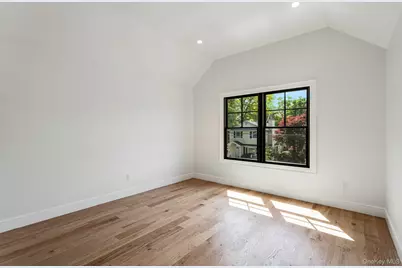 33 3rd Street, Manhasset, NY 11030 - Photo 21